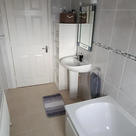 Casa vacanze 2 Bedroom Townhouse, Super King, 5 Min To Centre