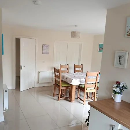 2 Bedroom Townhouse, Super King, 5 Min To Centre